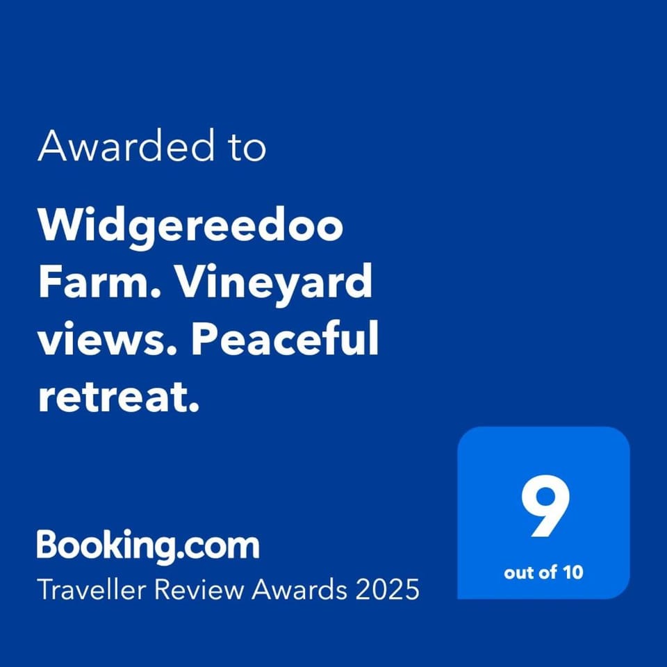 Widgereedoo Farm. Vineyard views. Peaceful retreat. House in Queensland