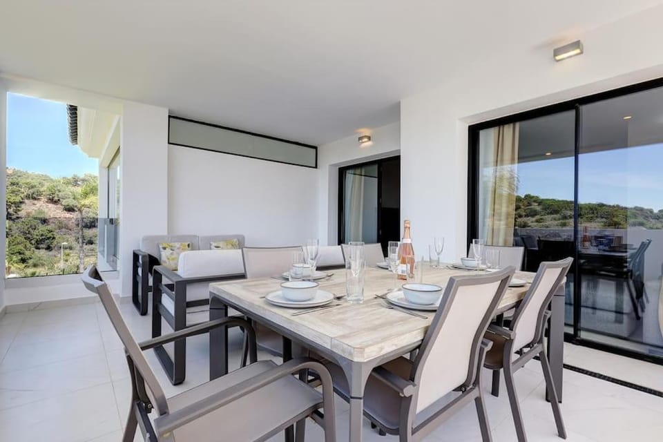 Luxurious Apartment at Estepona Hills with stunning views Apartment in Costa del Sol