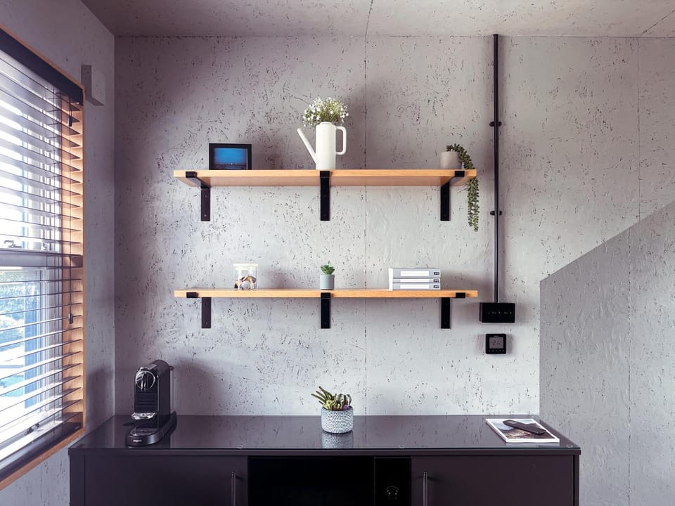 Coffee/tea facilities, View (from property/room), hair dresser, microwave