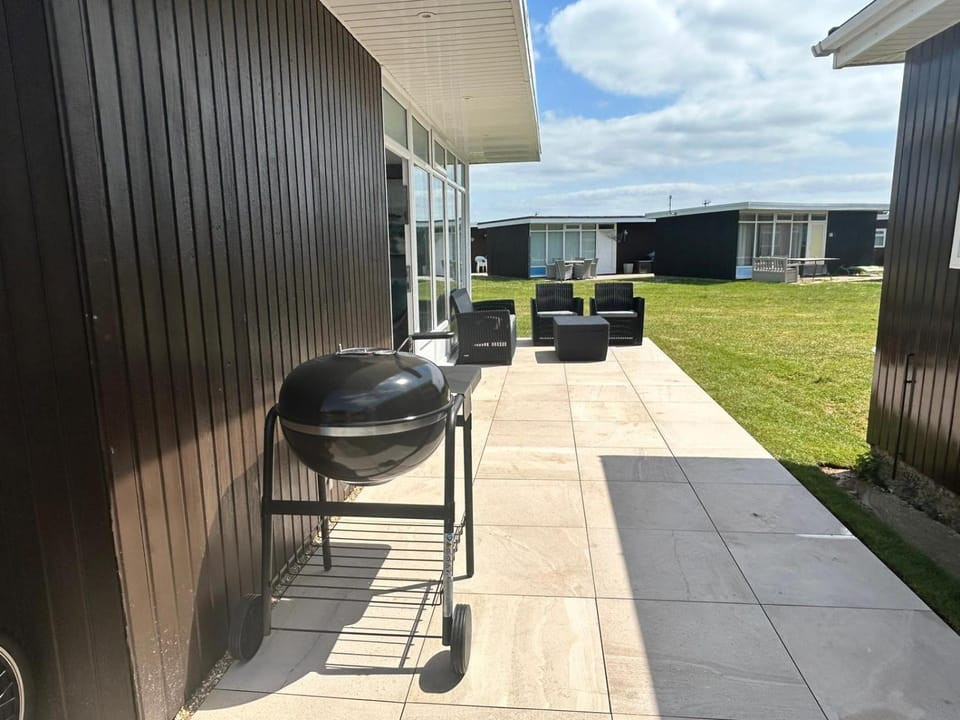 Patio, BBQ facilities, Balcony/Terrace