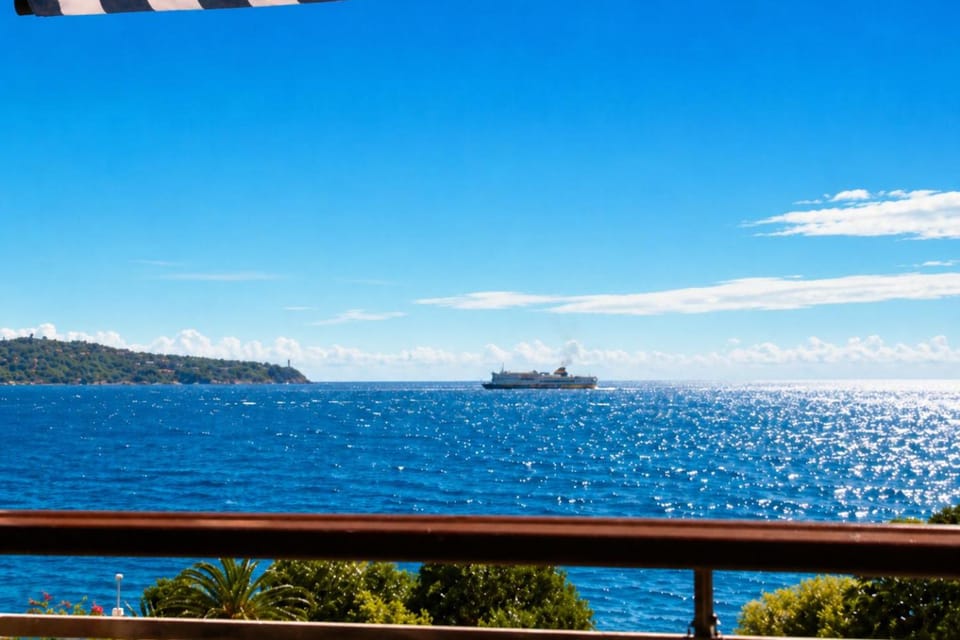 Sea view, Sea view