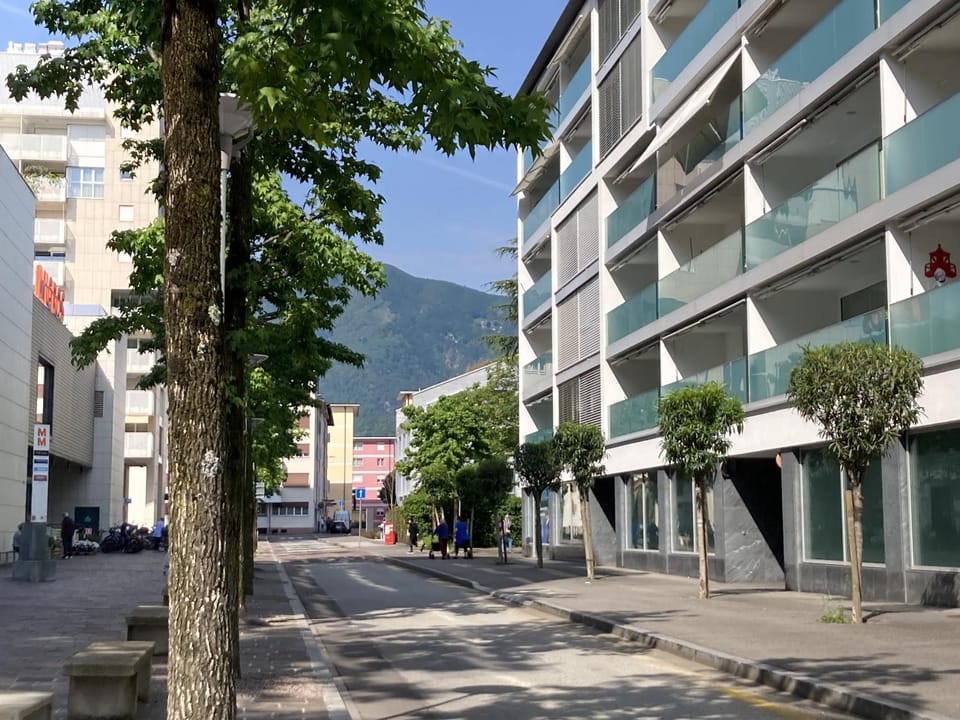 Property building, Neighbourhood