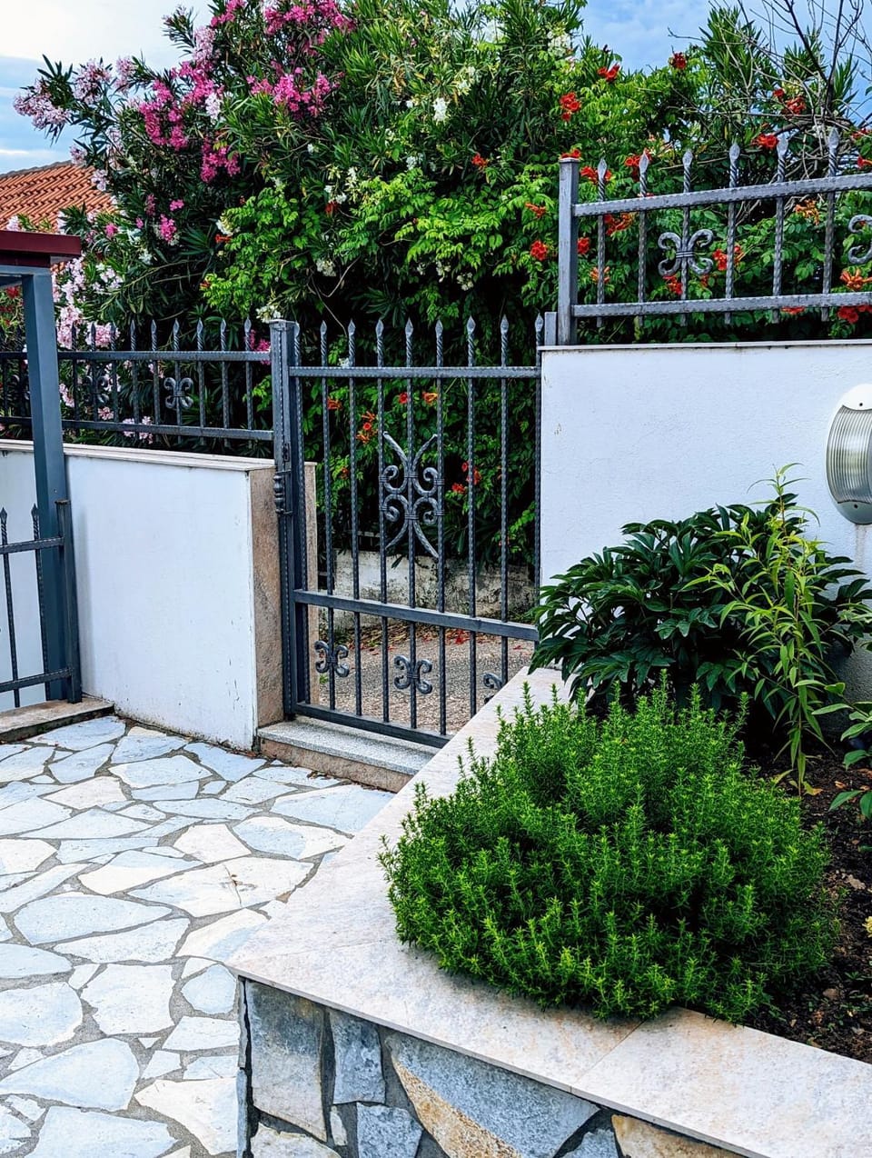 Patio, Facade/entrance