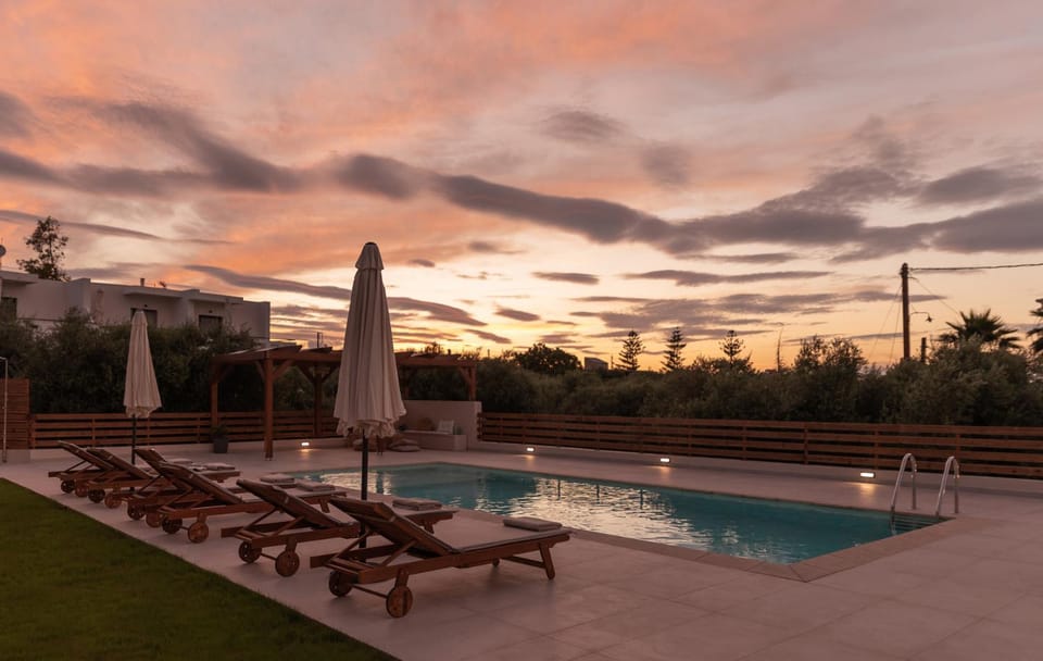 Pool view, Swimming pool, Sunset, sunbed