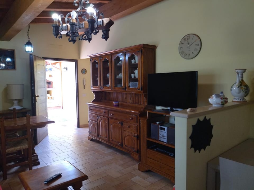 TV and multimedia, Living room, Dining area