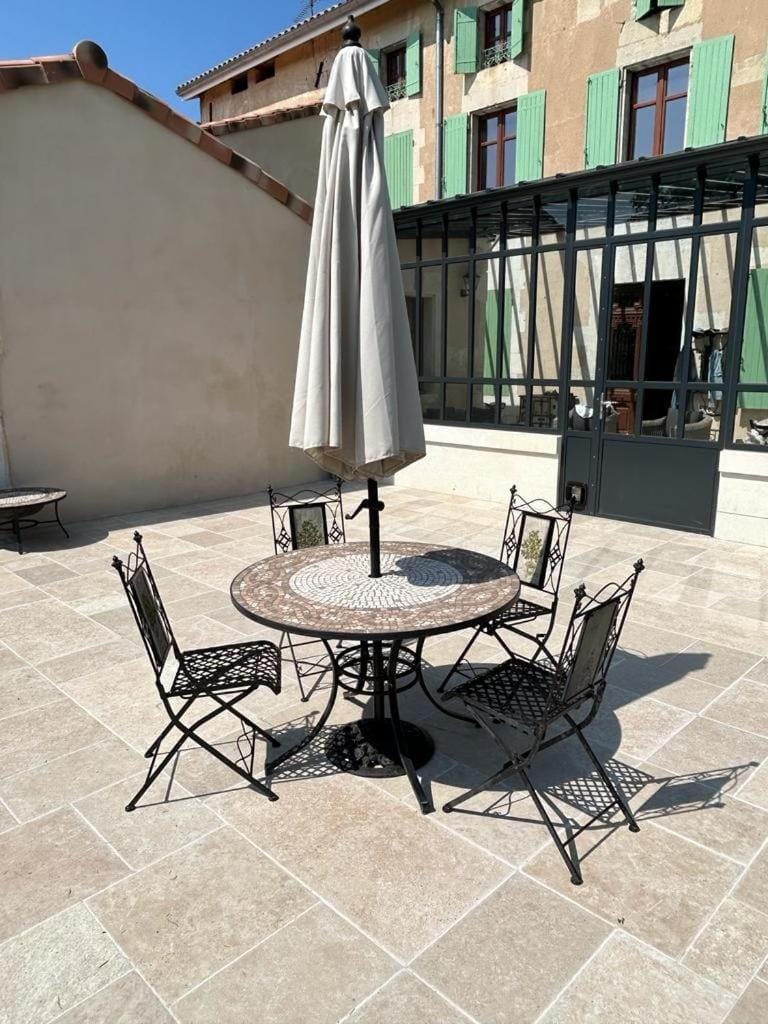Patio, Internal: Not applicable to any particular room