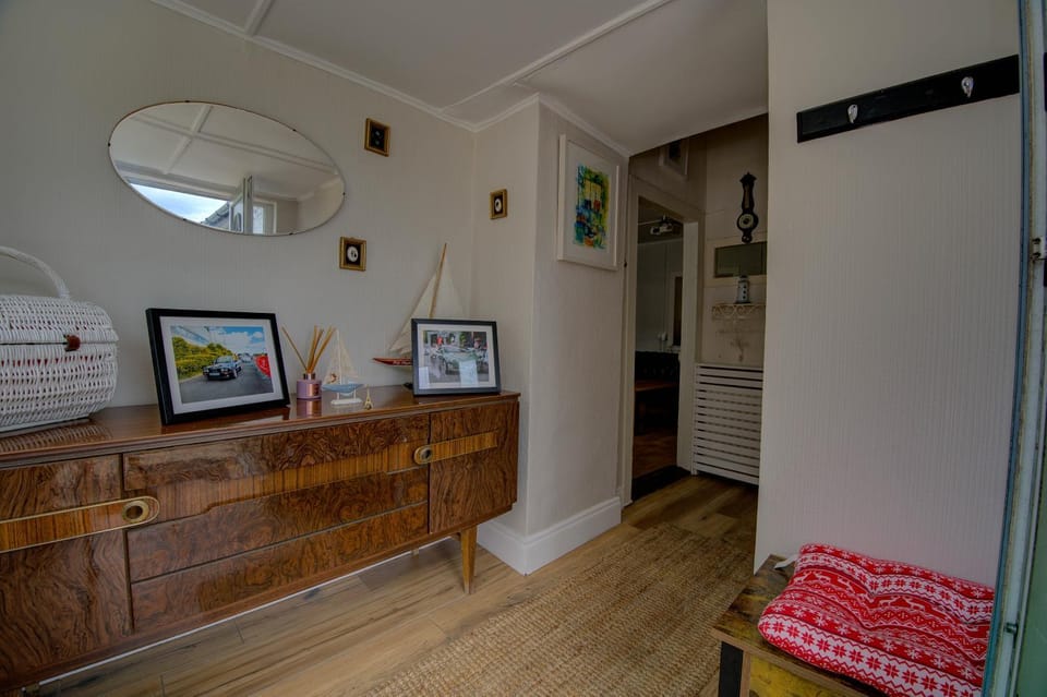 Traditional Cottage with Private Hot Tub in the Heart of Donegal House in County Donegal