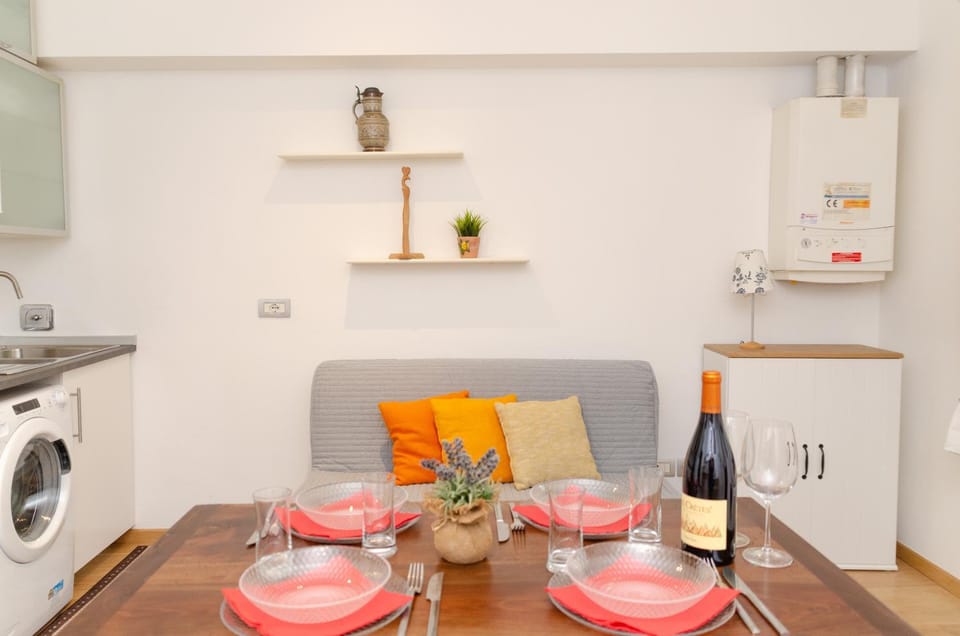 Kitchen or kitchenette, Living room, Dining area, washing machine