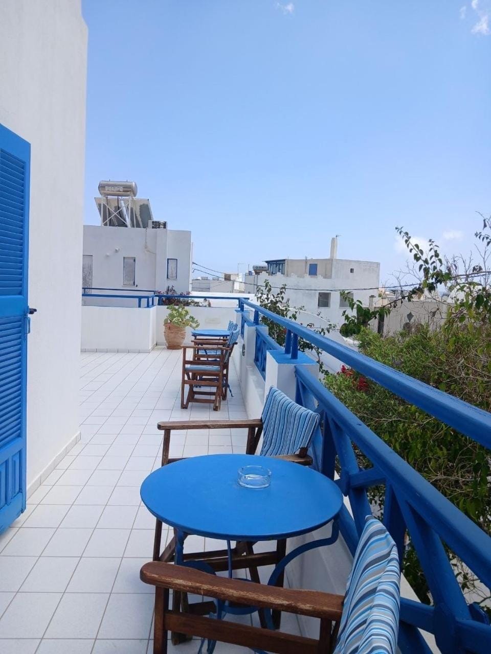 Flora Studios Perissa Santorini House in Perissa