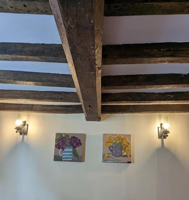 Cosy character cottage in central Marlborough UK House in Marlborough SN8, UK