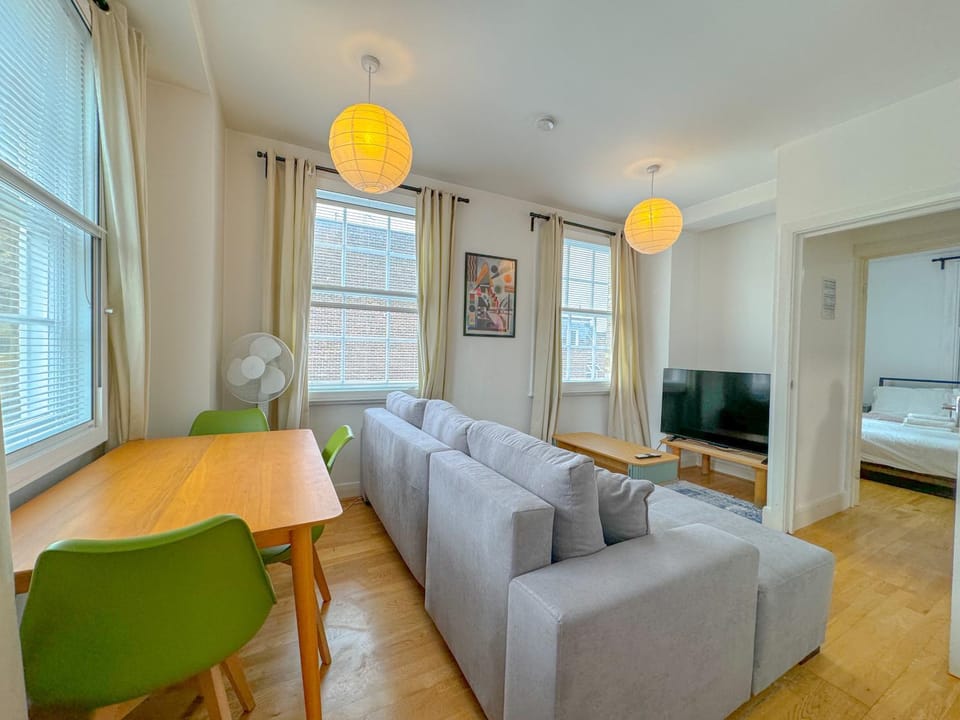 Gower street residences Apartment in London Borough of Islington