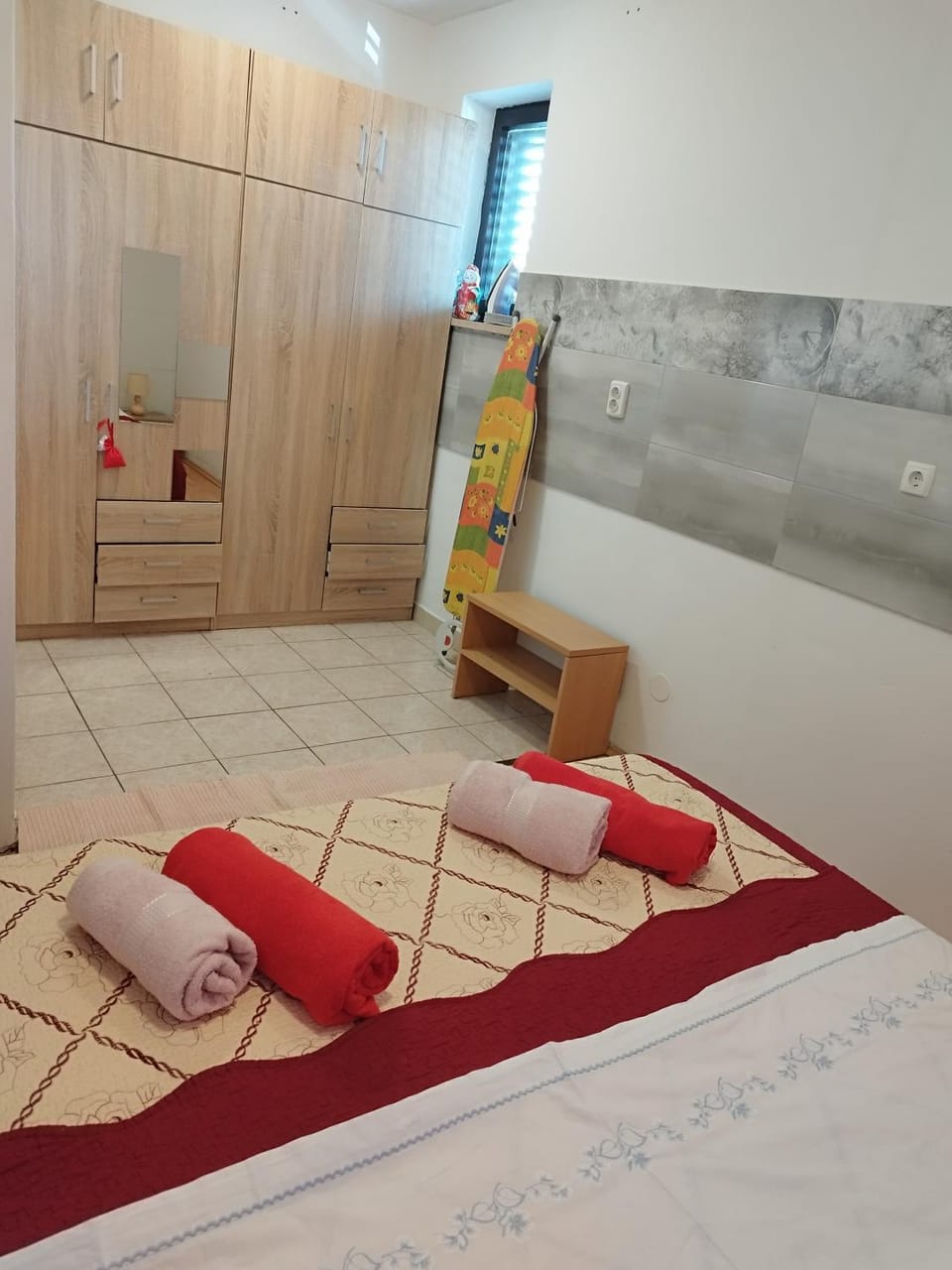 Bed, Bedroom, towels, wardrobe