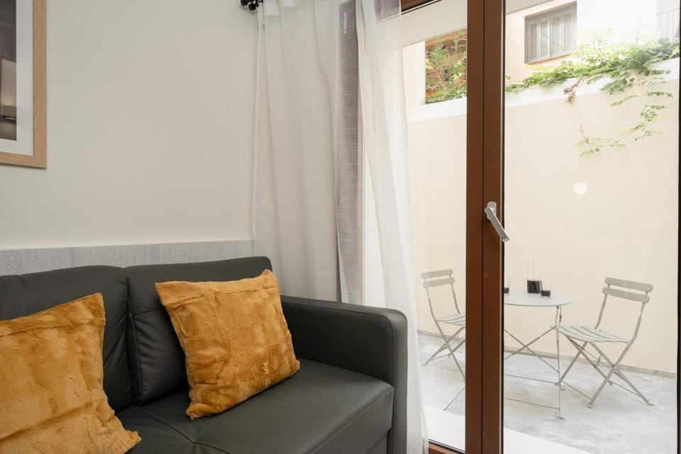 Mooeve Exarchia Apartment in Athens