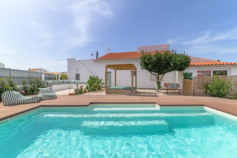 Property building, Swimming pool