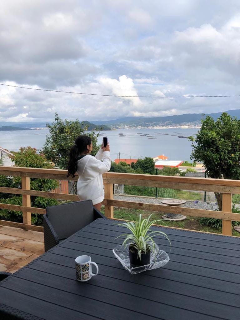Patio, Day, People, Natural landscape, View (from property/room), Balcony/Terrace, Dining area, Guests, Garden view, Lake view, Mountain view, River view, Sea view