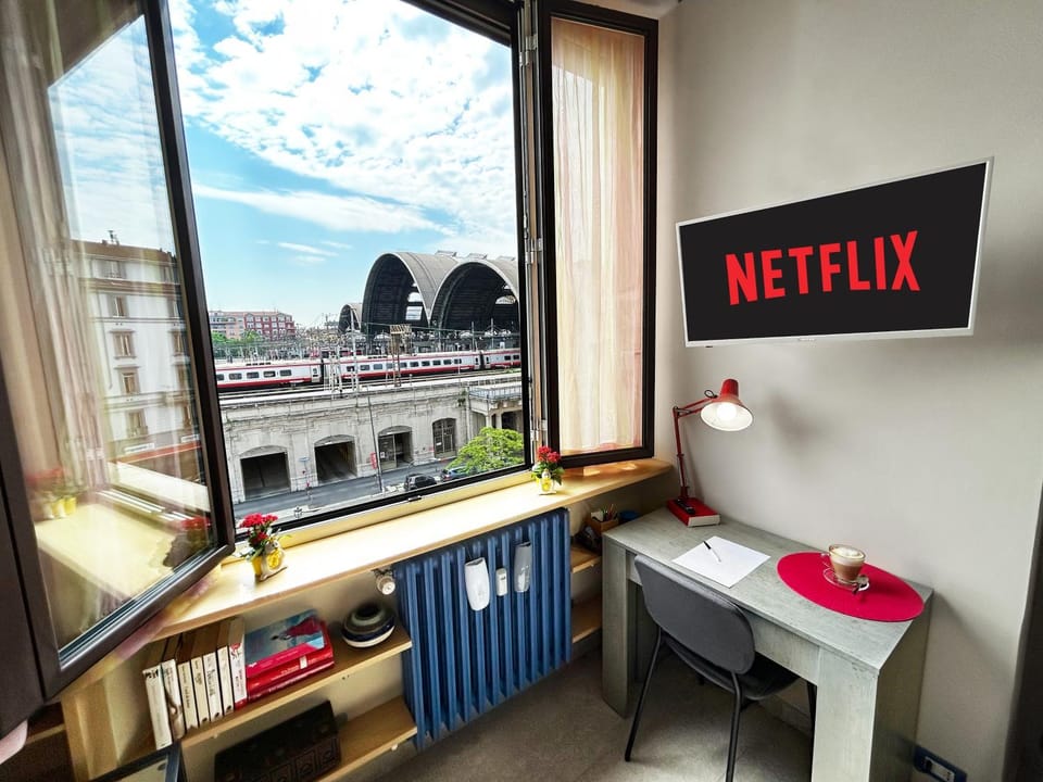 TV and multimedia, View (from property/room), Balcony/Terrace, Living room, Seating area, Dining area