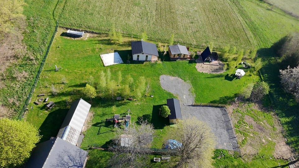 Domek SZAŁAS blisko Świeradów zdrój i zamek Czocha, JACUZZI 60zł pierwsza doba, kolejna 30zł Luxury tent in Lower Silesian Voivodeship