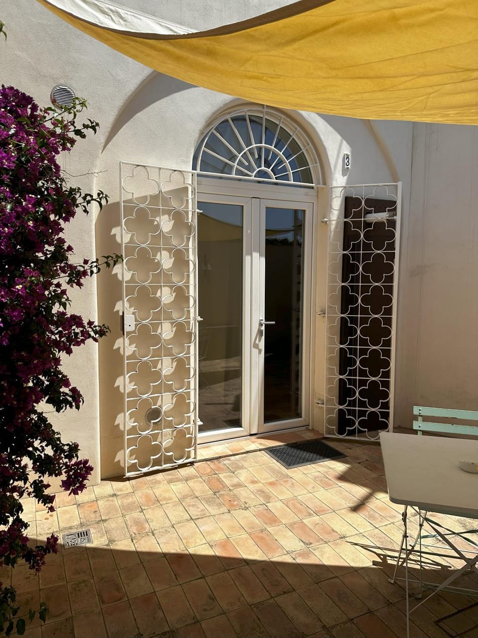 Facade/entrance, Day