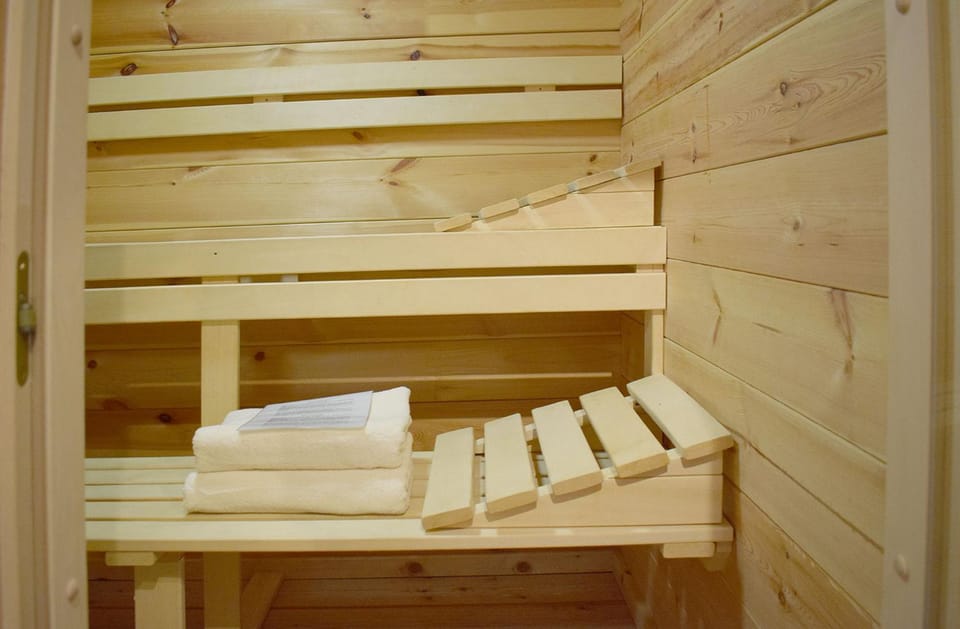 Sauna, towels