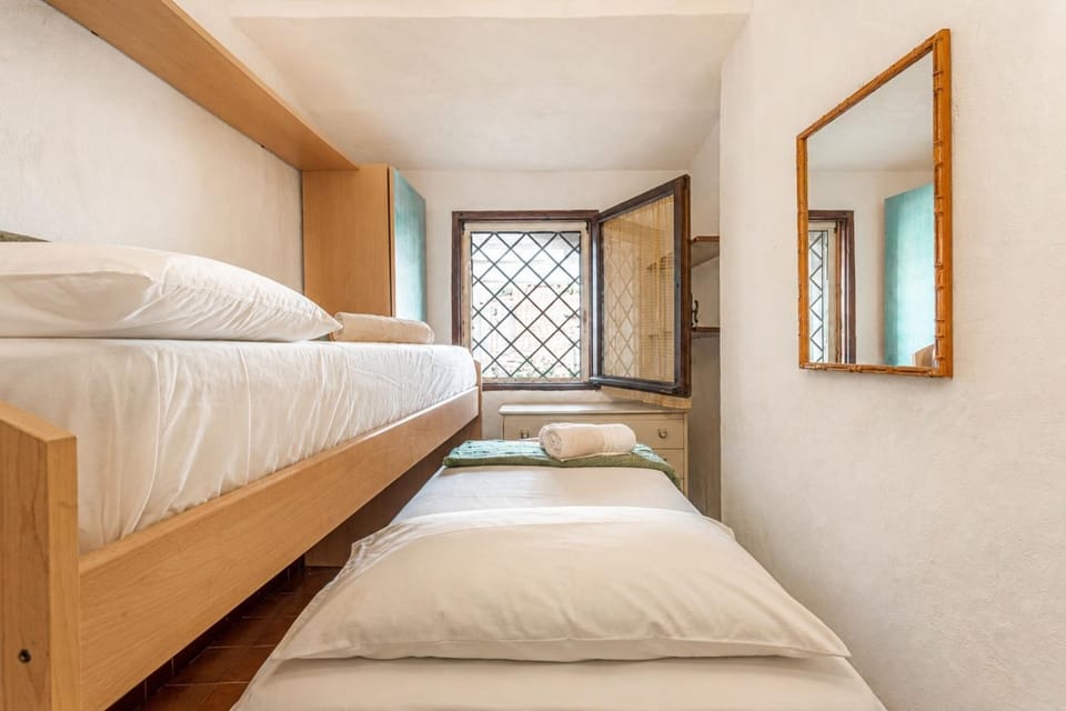bunk bed
