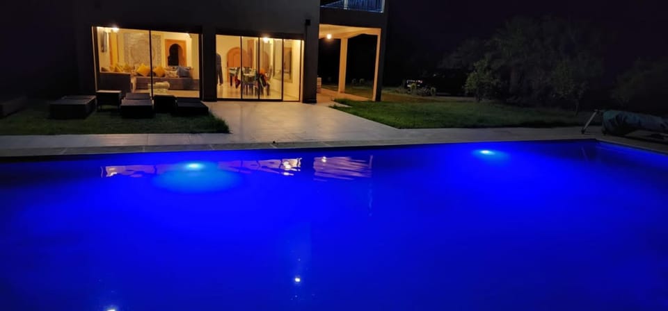 Night, Pool view, Swimming pool, Swimming pool, sunbed