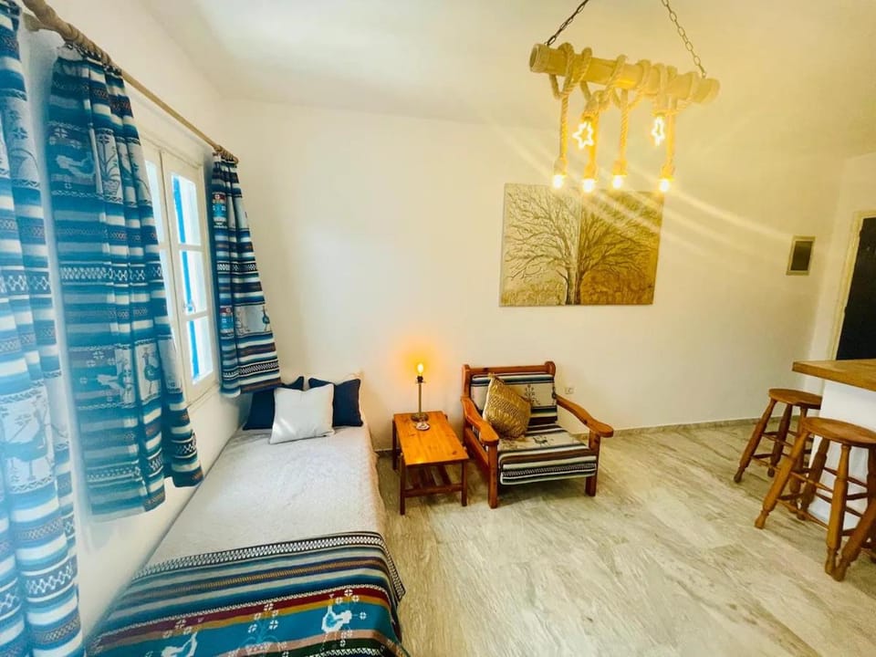 Bed, Living room, kitchen