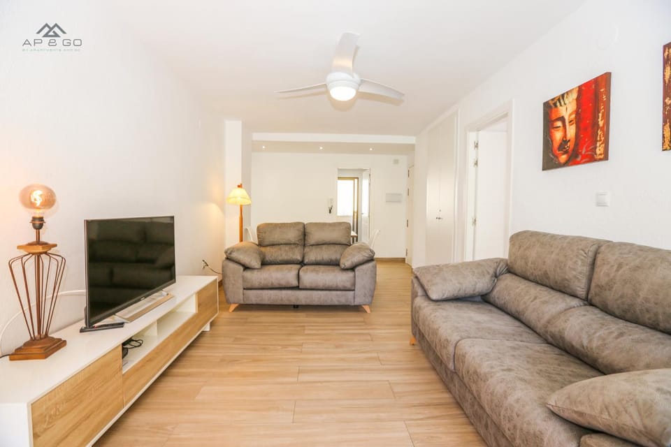 La Caleta Sea views and Pool Apartment in La Herradura