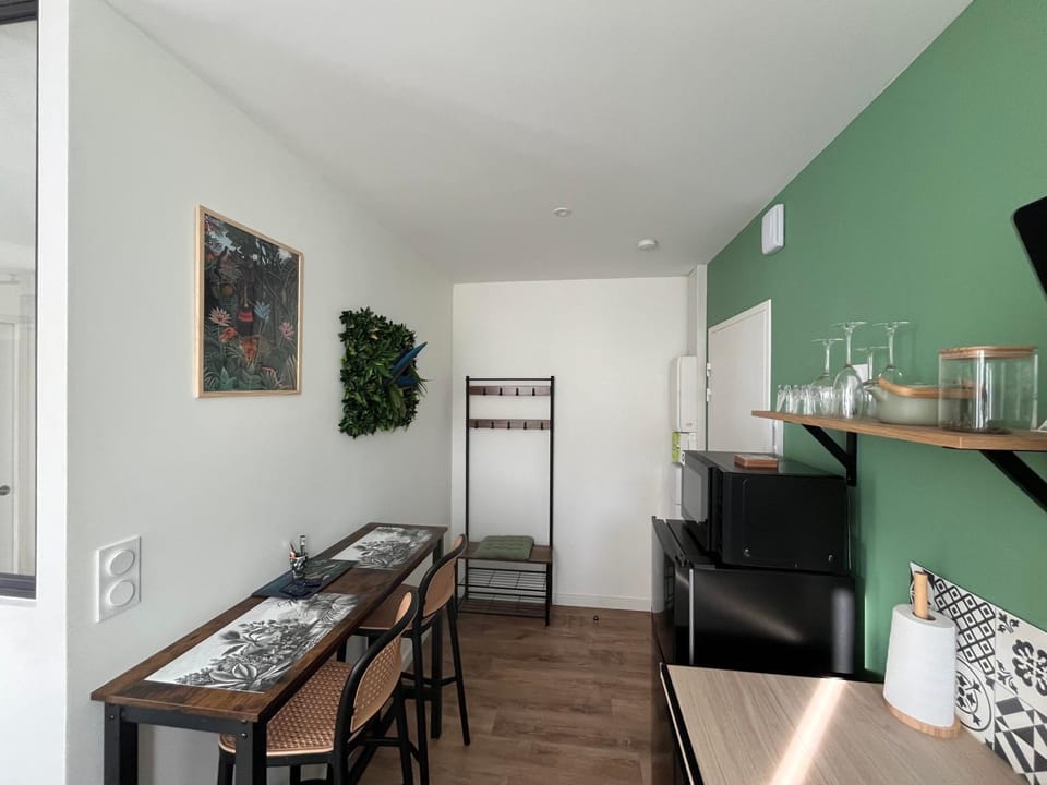 STUDIO JUNGLE - HYPEr CENTRE LORIENT Apartment in Lorient