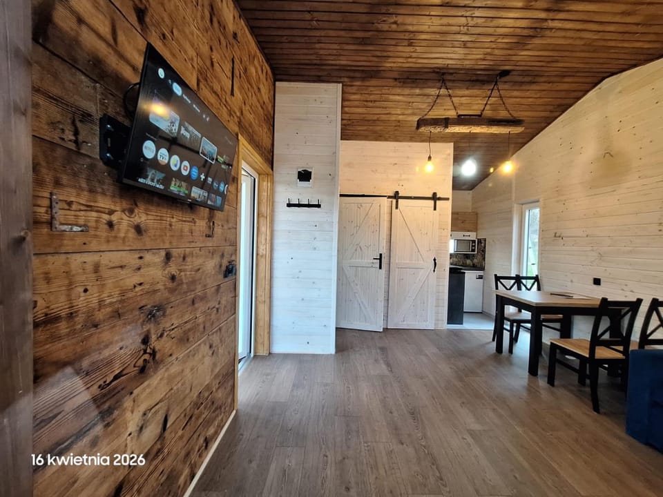 Agroturystyka Polana Giebułtów obok Świeradowa i zamku Czocha, domki przyjazne rodzinom z dziećmi House in Lower Silesian Voivodeship