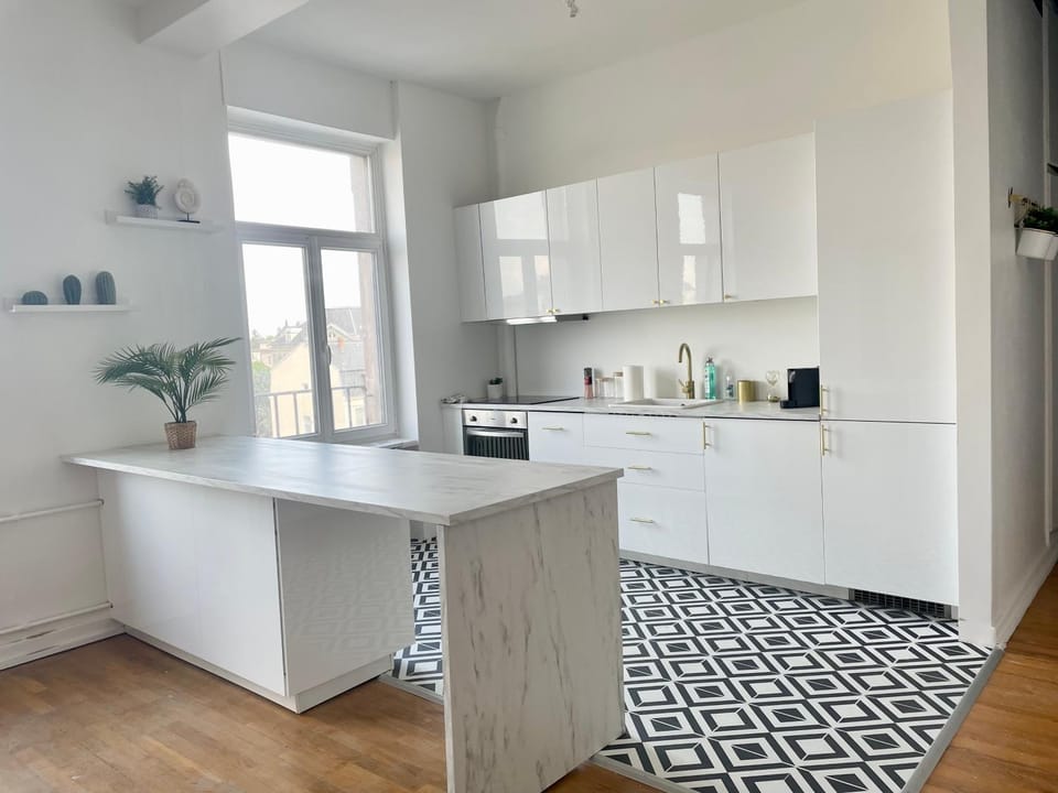 Coffee/tea facilities, dishwasher, pet friendly, stove