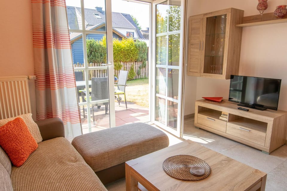 TV and multimedia, Balcony/Terrace, Living room, Seating area