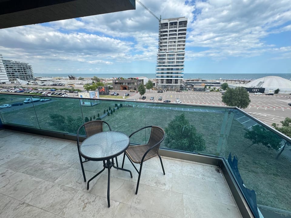 Kapari Studio Nuba Club Mamaia Apartment in Constanta