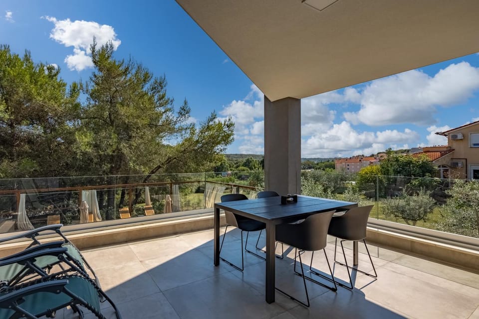 Balcony/Terrace, Garden view, Pool view