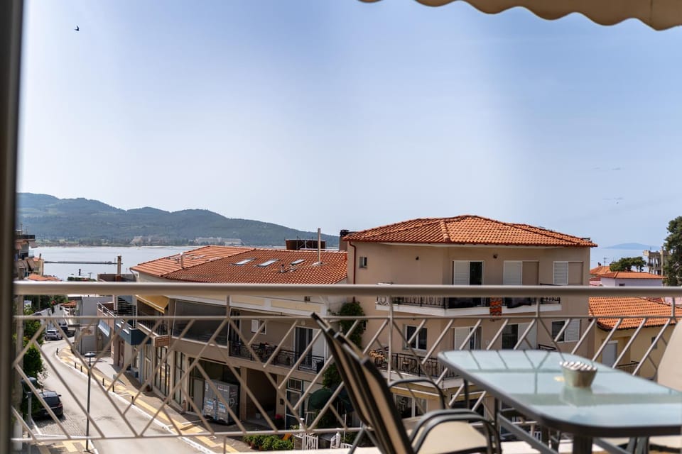 SithoniaRS 2nd Floor Center Apartment with amazing Seaview Apartment in Halkidiki