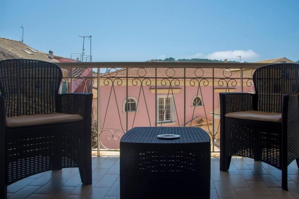 Patio, Day, View (from property/room), Balcony/Terrace, Seating area