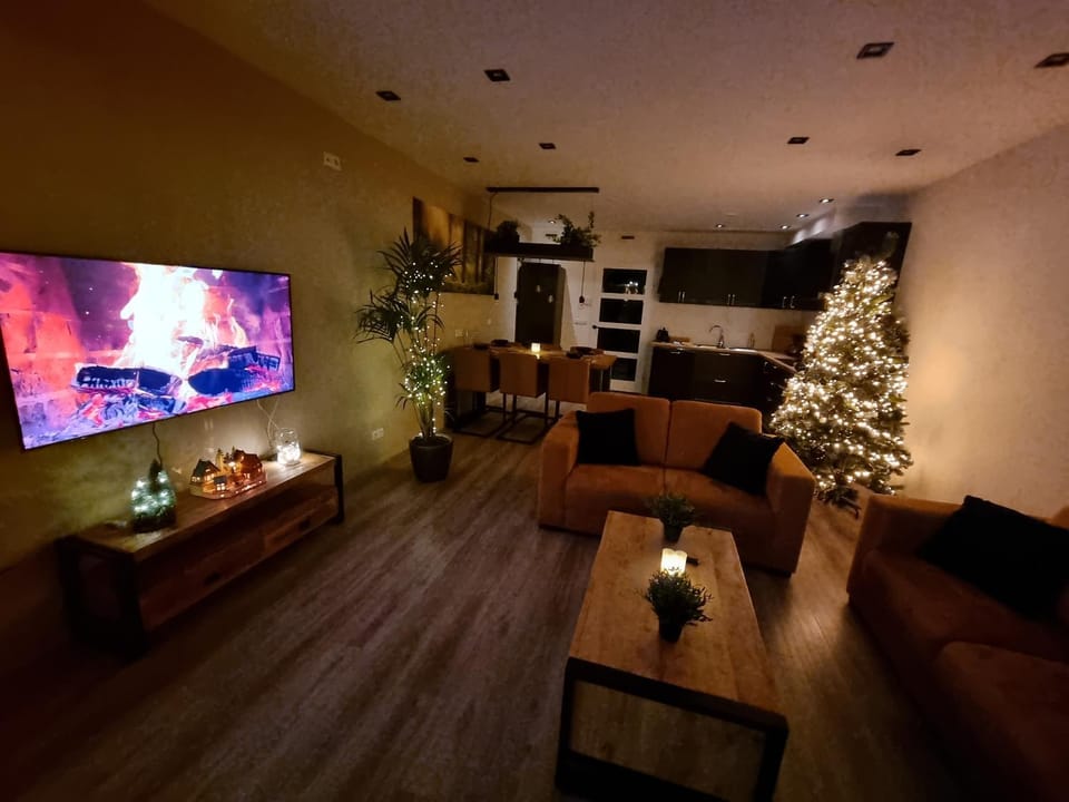 TV and multimedia, Living room