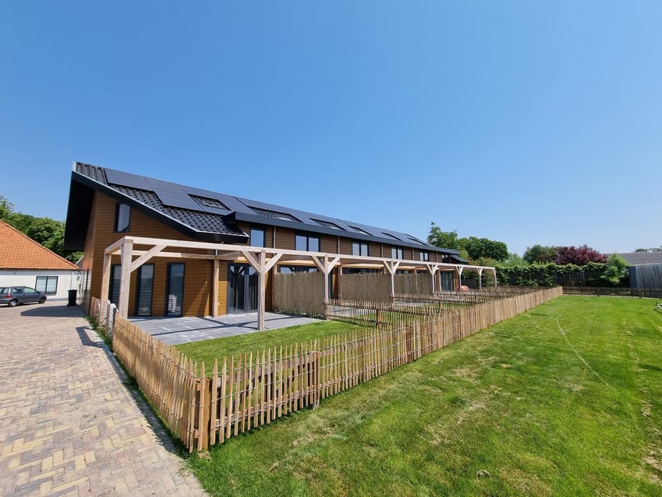 Property building, Garden, Garden view