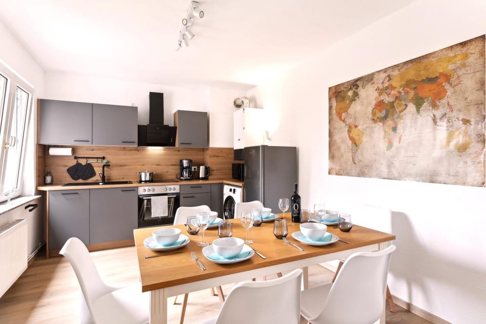 Dining area, kitchen