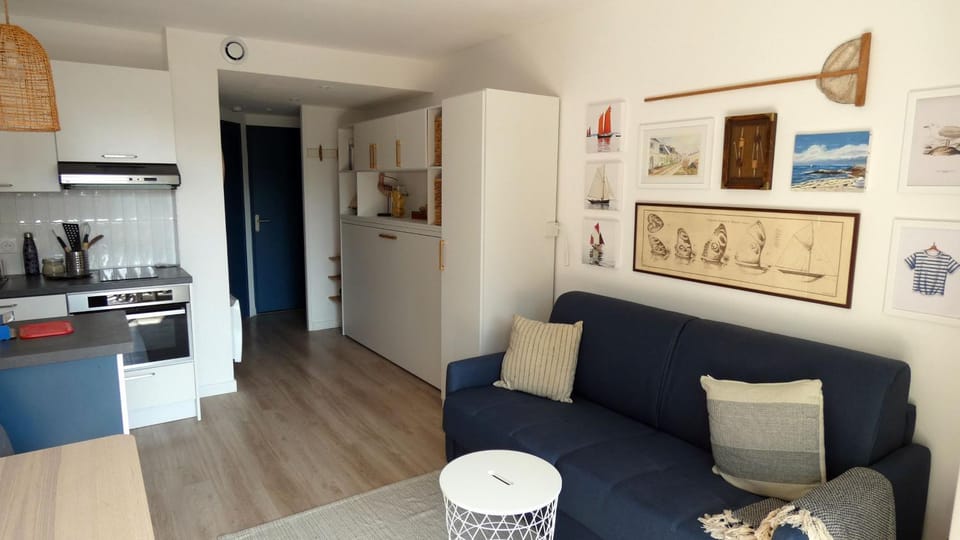Living room, kitchen