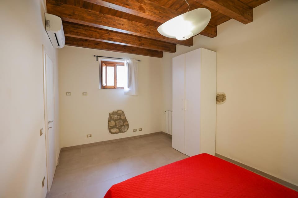 Bed, Photo of the whole room, Bedroom, wardrobe