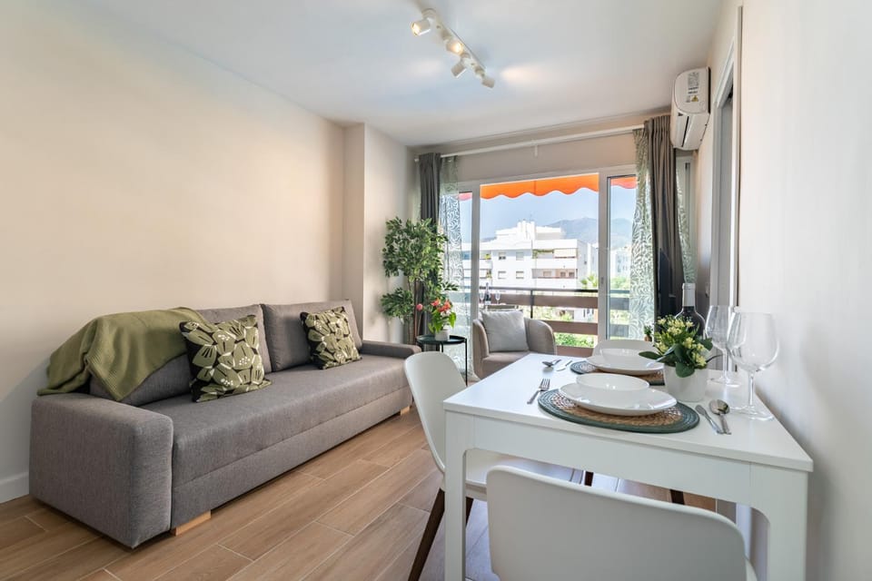 Living room, Dining area, air conditioner