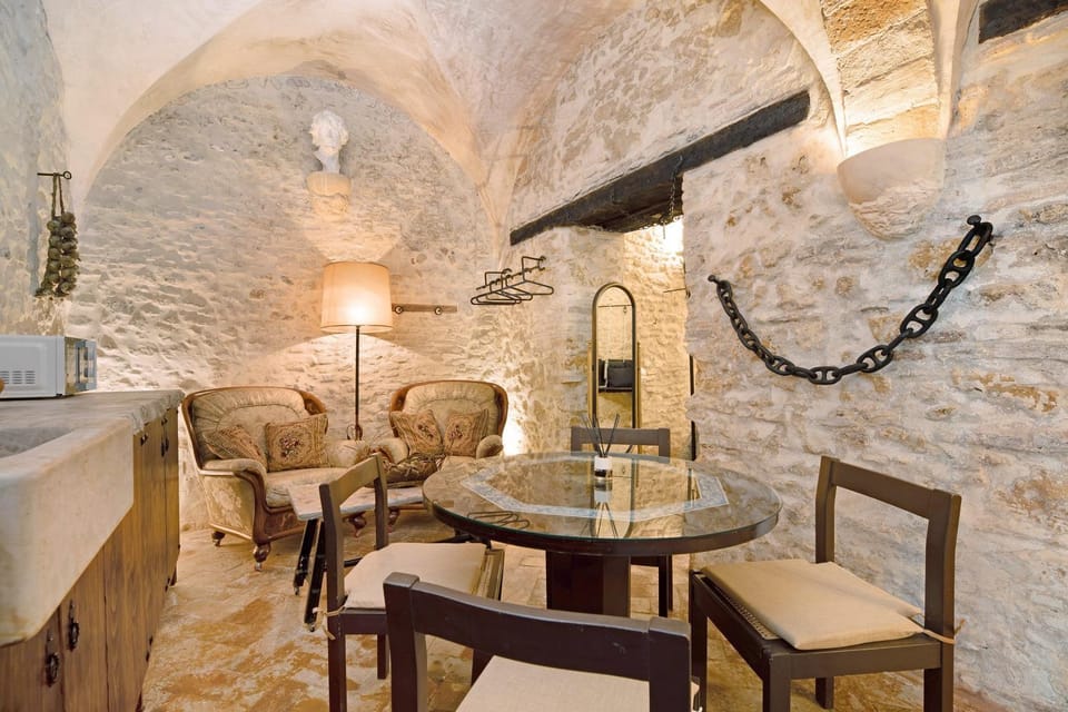 Property building, Living room