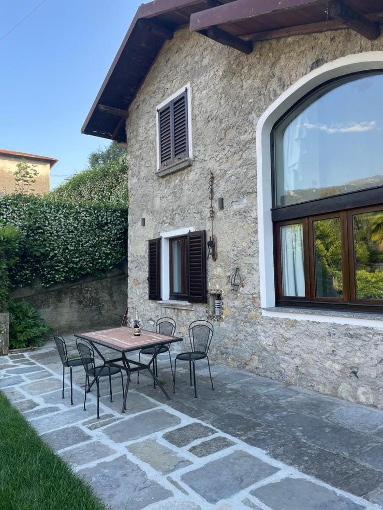 Property building, Patio, Dining area