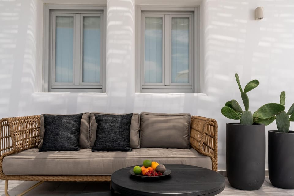 Patio, Balcony/Terrace, Seating area