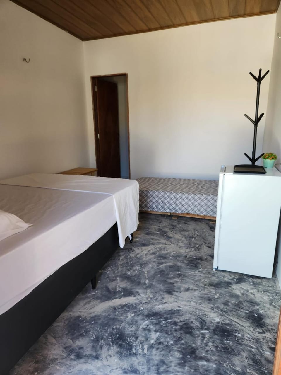 Bed, Photo of the whole room, Bedroom, minibar