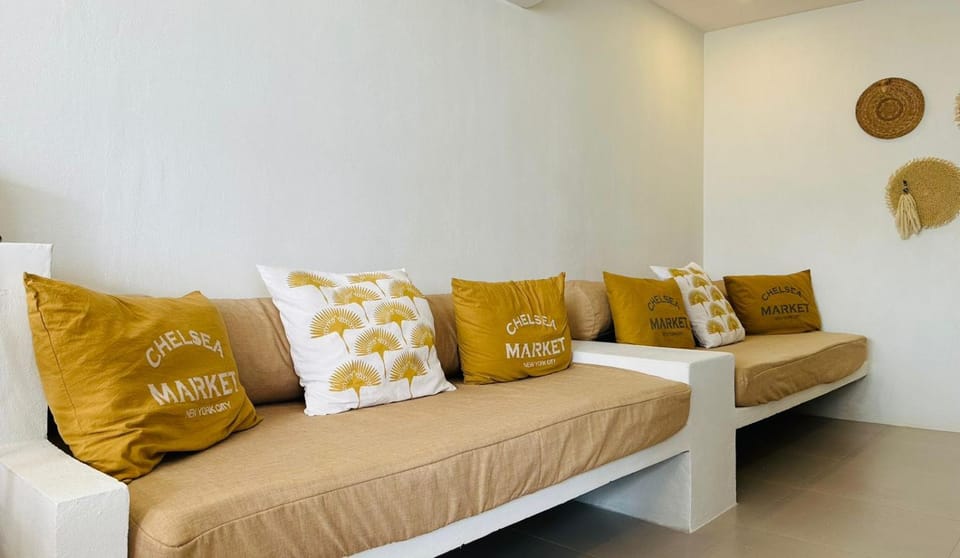 Bed, Living room, Seating area