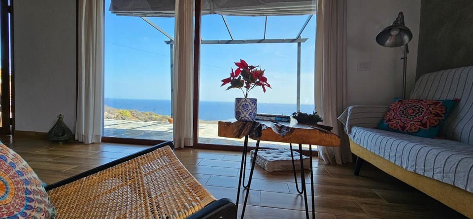 La Candia y el Mar Country House in El Hierro
