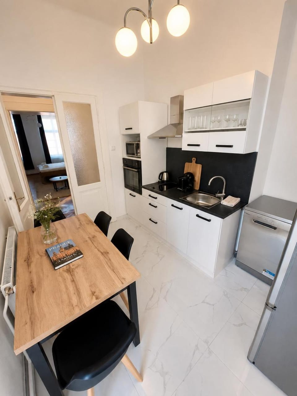 Dining area, kitchen