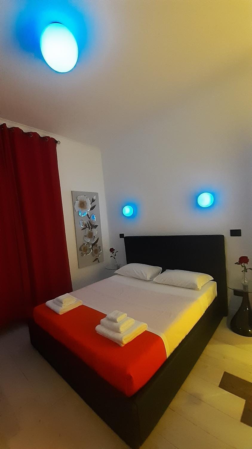 Bed, Bedroom