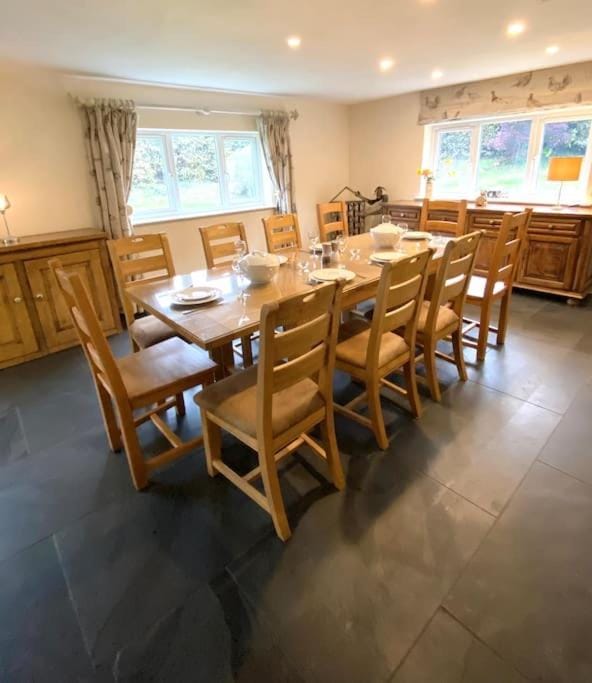Totally Private, idyllic House with hot tub in an acre of private gardens House in Cotswold District